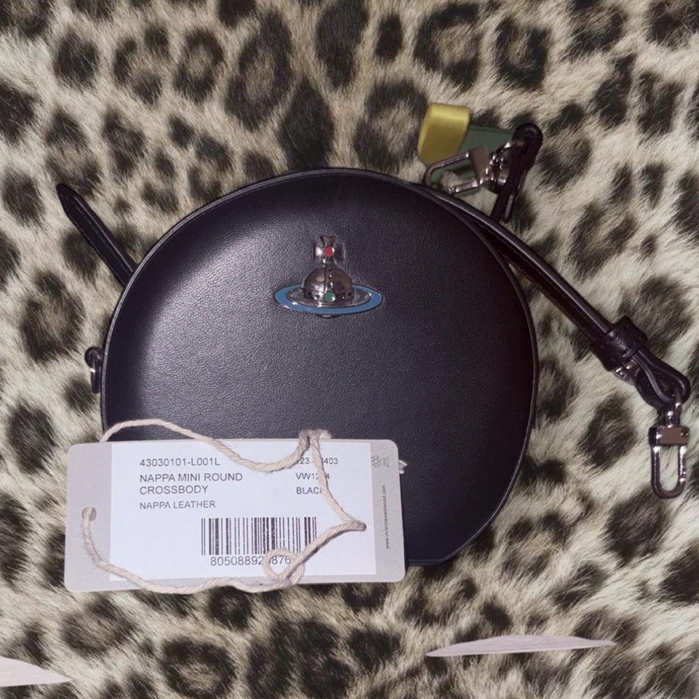 NWTS orb Round Vivienne Westwood Adjustable  Bag Crossbody / Shoulder Bag
nwts